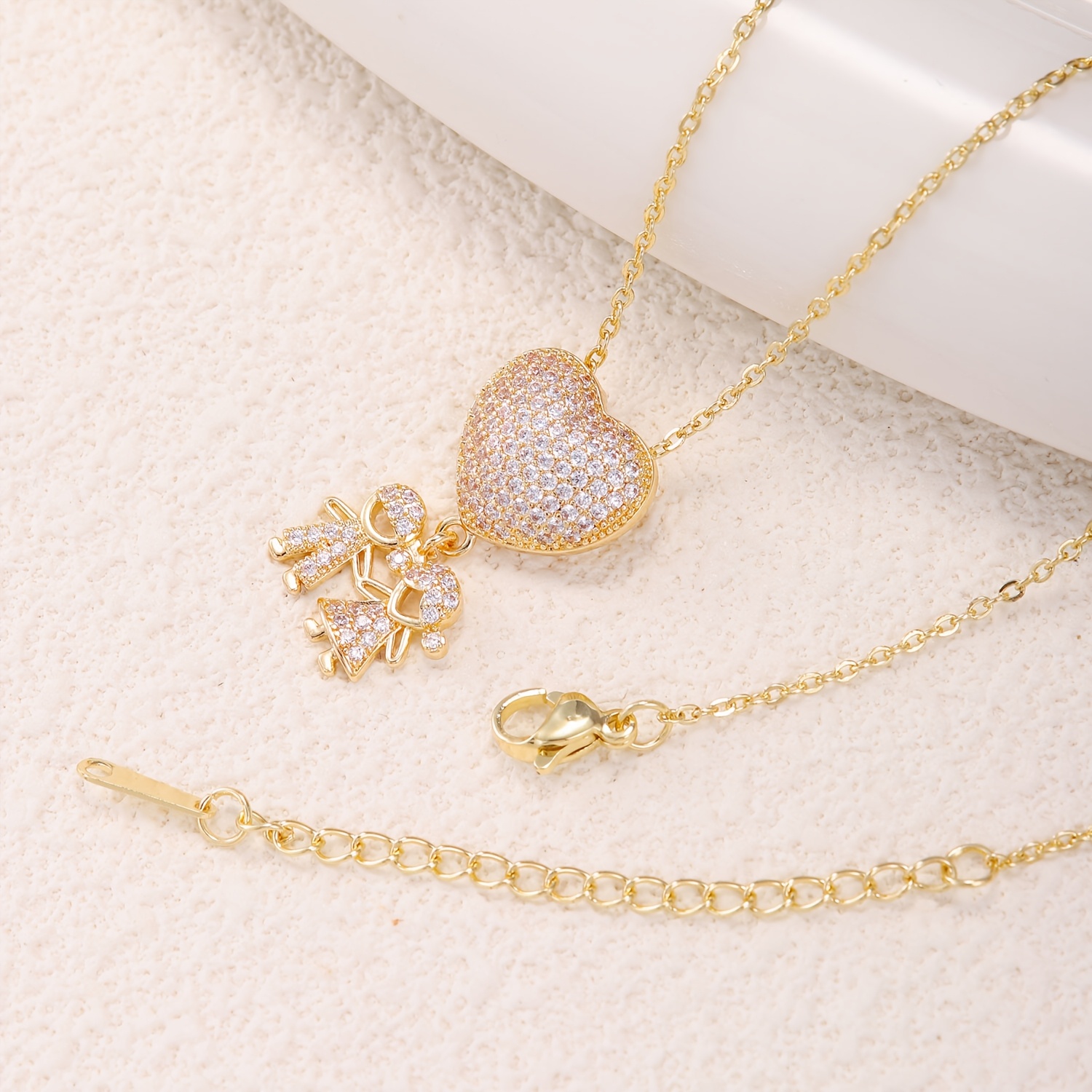 Women's Full-Heart Holding Hands Figurine Necklace